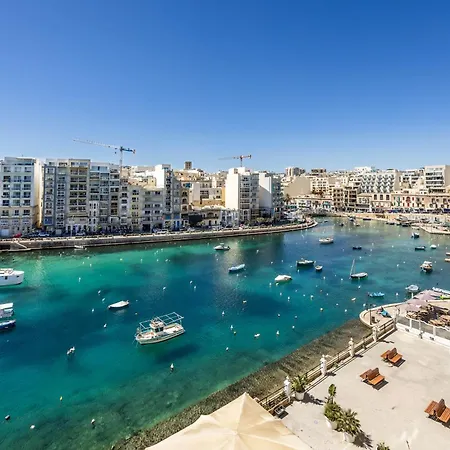 Spinola Seafront Deluxe * St. Julian's