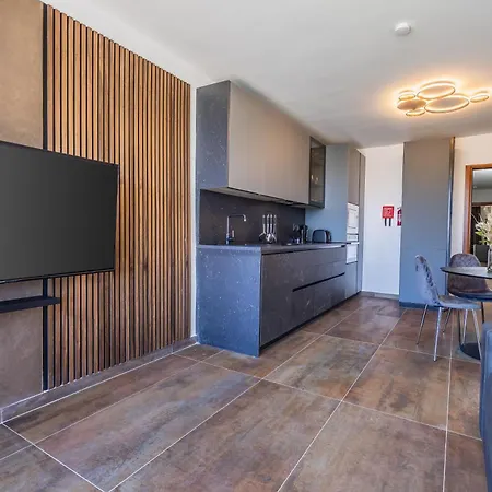 Spinola Seafront Deluxe Apartament *