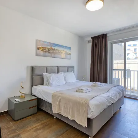 Spinola Seafront Deluxe Lägenhet *