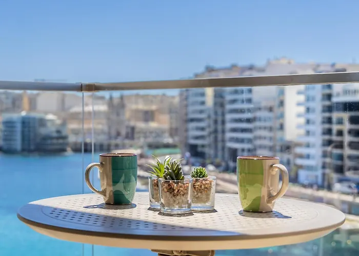Spinola Seafront Deluxe * San Ġiljan